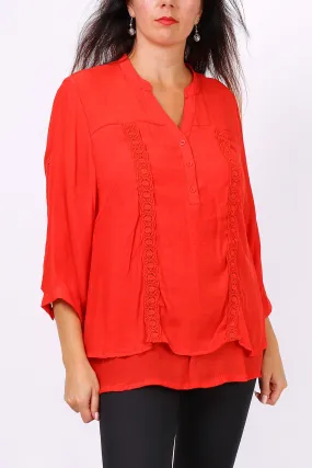 Aislinn lace affect blouse with 2 x layers of material polyester. (size 14 to 16)