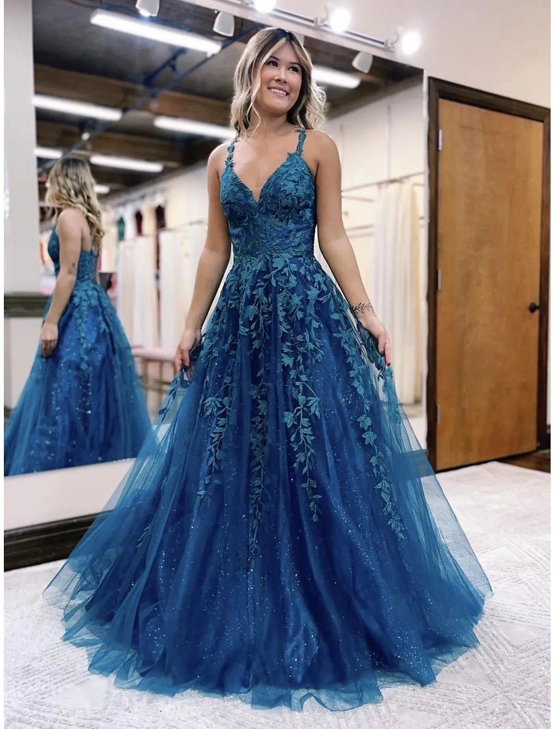 Ball Gown A-Line Prom Dresses Sparkle & Shine Dress Formal Floor Length Sleeveless V Neck Tulle Backless with Glitter Appliques